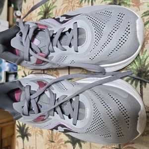 Brooks Gray and Pink Athletic Shoes with Modern Ventilation